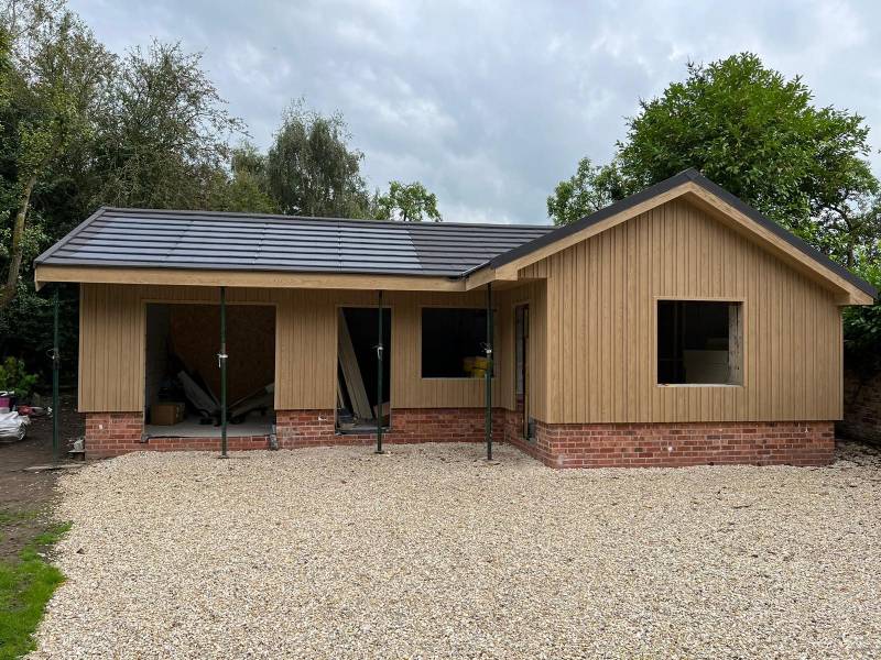 Tuile métallique photovoltaïque pour toiture - Metrotile eQUBE® - système intégré et esthétique_4