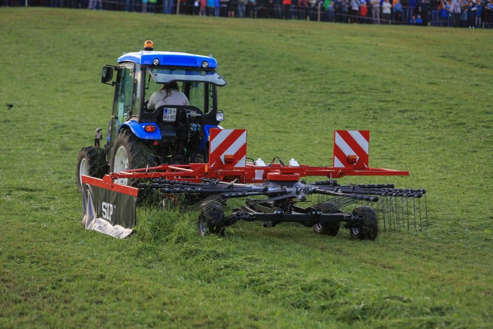 Star 430|12 t - Andaineur agricole 1-rotor SIP - Largeur 4,30 m - 12 bras porte-dents_4