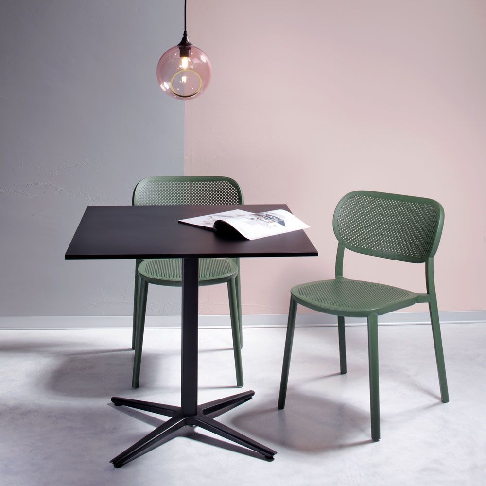 Chaise avec accoudoirs empilable - Modèle Nuta - Pour terrasse de restaurant - Fabriquée en Italie_4