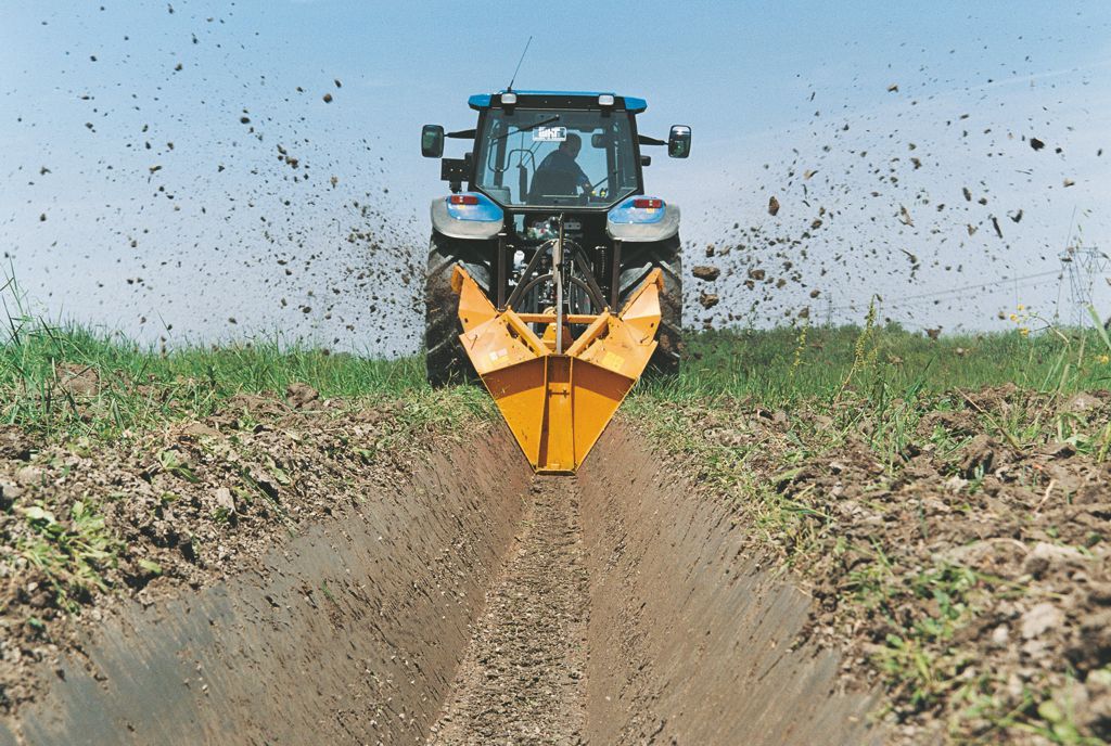 Cureuses de fossés et rigoleuses biroue spéciales - dondi - vitesse d’avancement jusqu’à 1.2 km/h_4