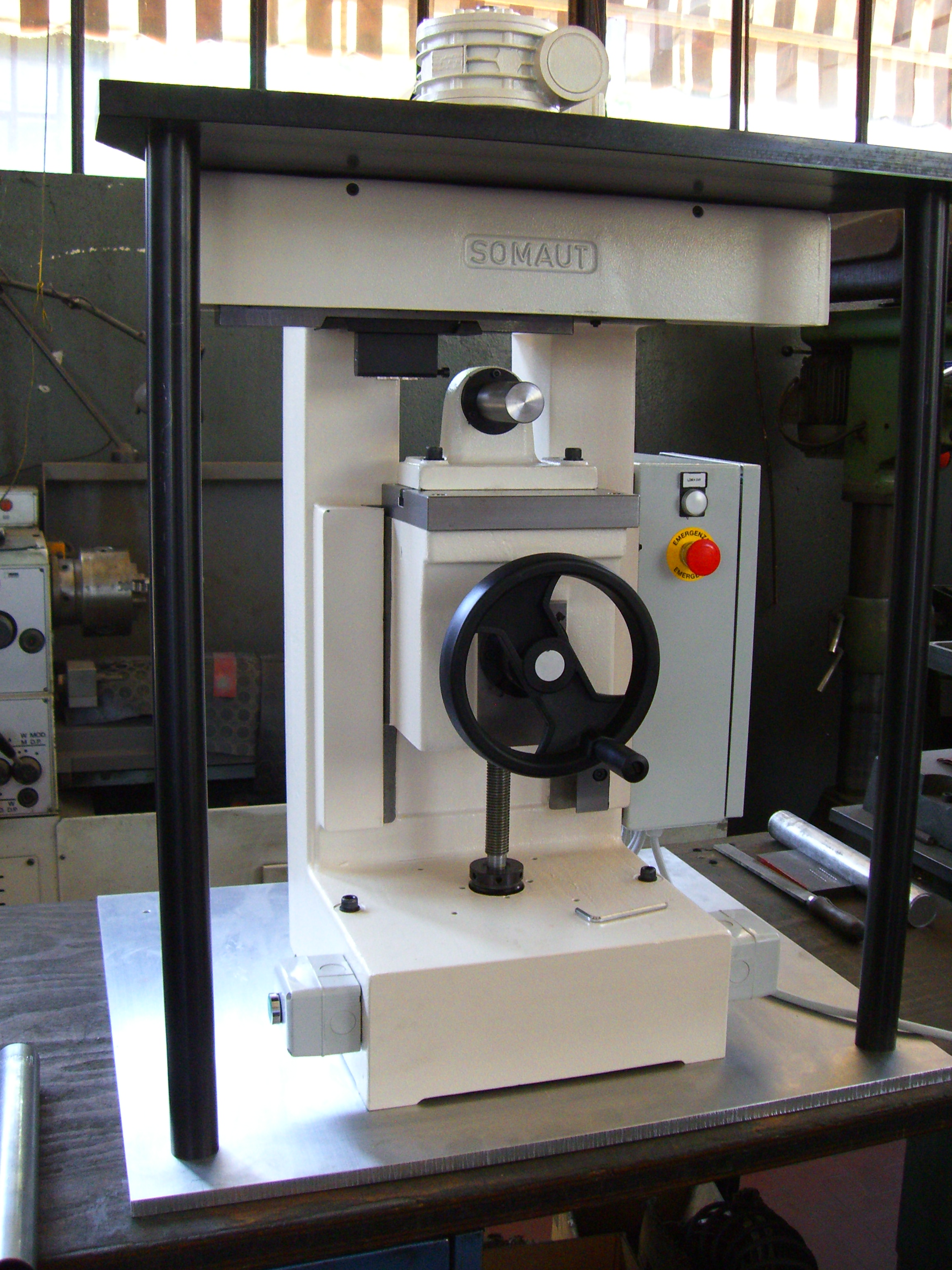 Marquage par roulement - Machines manuelles, motorisées et renforcées pour marquage profond sur métaux et plastiques_4