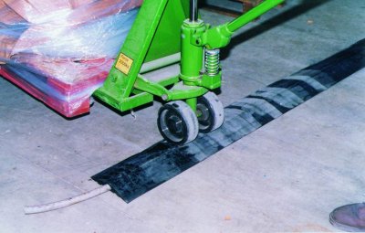 Protège câbles 1 canal - VOLGA 25_4