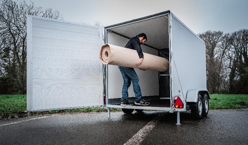 FOURGON  260x155x177 freiné PTAC : 1350 kg Porte pont de série_4