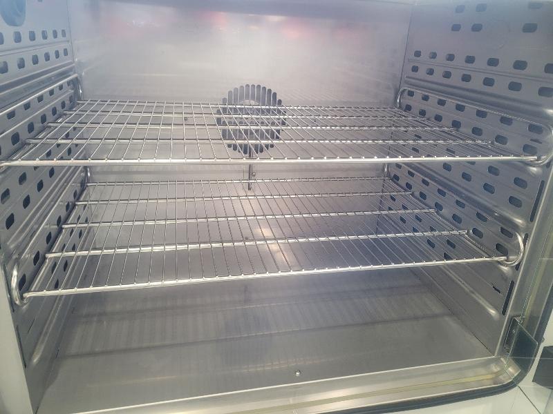 Incubateur / étuve réfrigéré BINDER KB-115 avec convection forcée 100°C_4