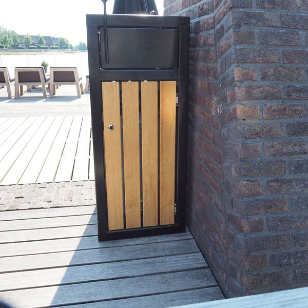 Poubelle publique avec grande capacité et design moderne