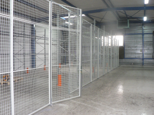 Cloisons industrielles - panneaux grillagés modulables et sécurisés pour entrepôts et usines_4