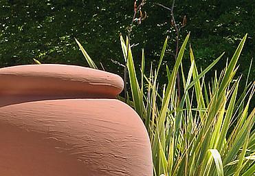 Amphore terracotta - 500L - réservoir esthétique en polyéthylène renforcé avec collecteur filtrant et robinet laiton_4