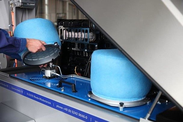 BMS Alpha Z4 - Pompe à chape dotée d'un réservoir de carburant de 60 litres