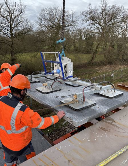 Palonnier  à ventouses pour la manutention de dalles préfa CMU 3 Tonnes_4