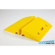 Rampe de trottoir en plastique renforcé - Sku trp-pkr7cm - Capacité 2000kg - Polypropylène jaune avec poignées intégrées et canal pour câbles_4