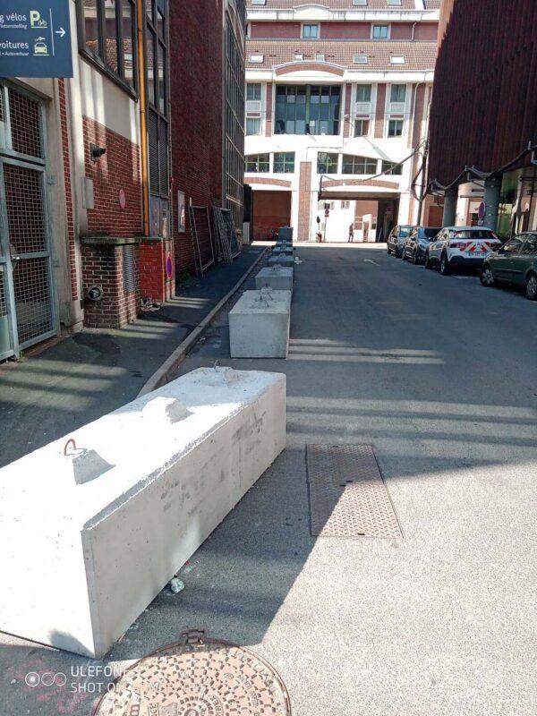 Bloc béton empilable largeur 0.6m - transportable avec crochets de levage Artéon_4
