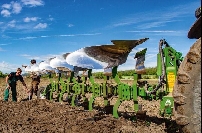 Cayros - charrue agricole - amazone - pour tracteurs de 50 à 380 cv._4