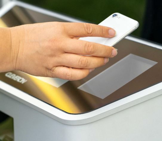 Cleveron 501 - Robot point de collecte en extérieur pour produits d'épicerie - rapide et pratique_4