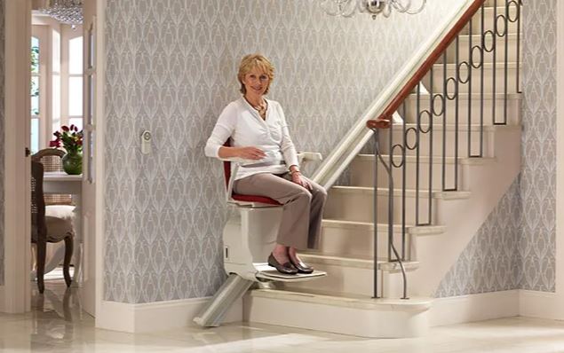 Fauteuil monte-escalier SOFIA - Monte-charge pour escaliers droits et tournants - Élégant, ergonomique et réglable_4