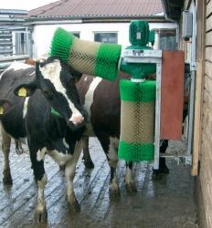 Brosse automatique montée sur parallélogramme pour vaches - AGRIEST ELEVAGE - Adaptée à la taille de l'animal_4