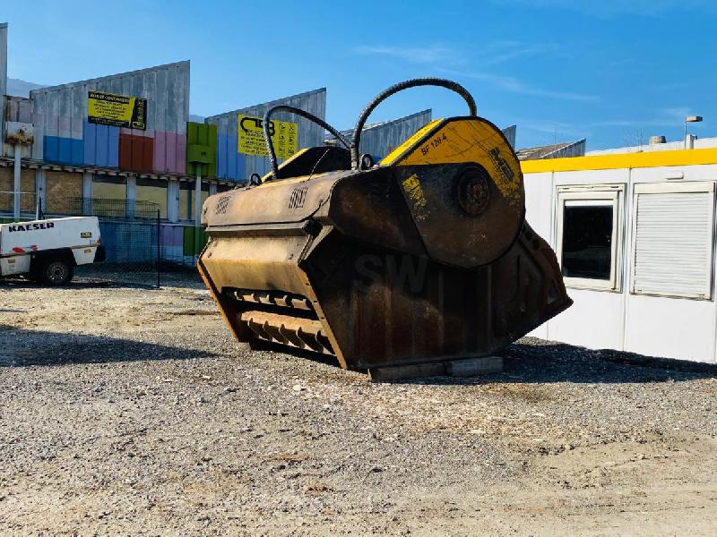 MB BF120.4 S4 Godet concasseur pour pelle de 30T à 45T_4