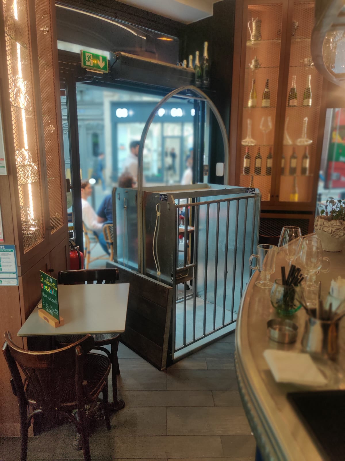 Monte-fut  pour café, hôtel, restaurant  et commerce_4