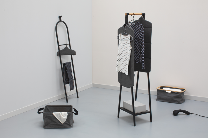 Échelle porte-vêtements Linn -Black avec 3 barres pour suspendre, section supérieure en forme d'épaule et crochet pratique_4