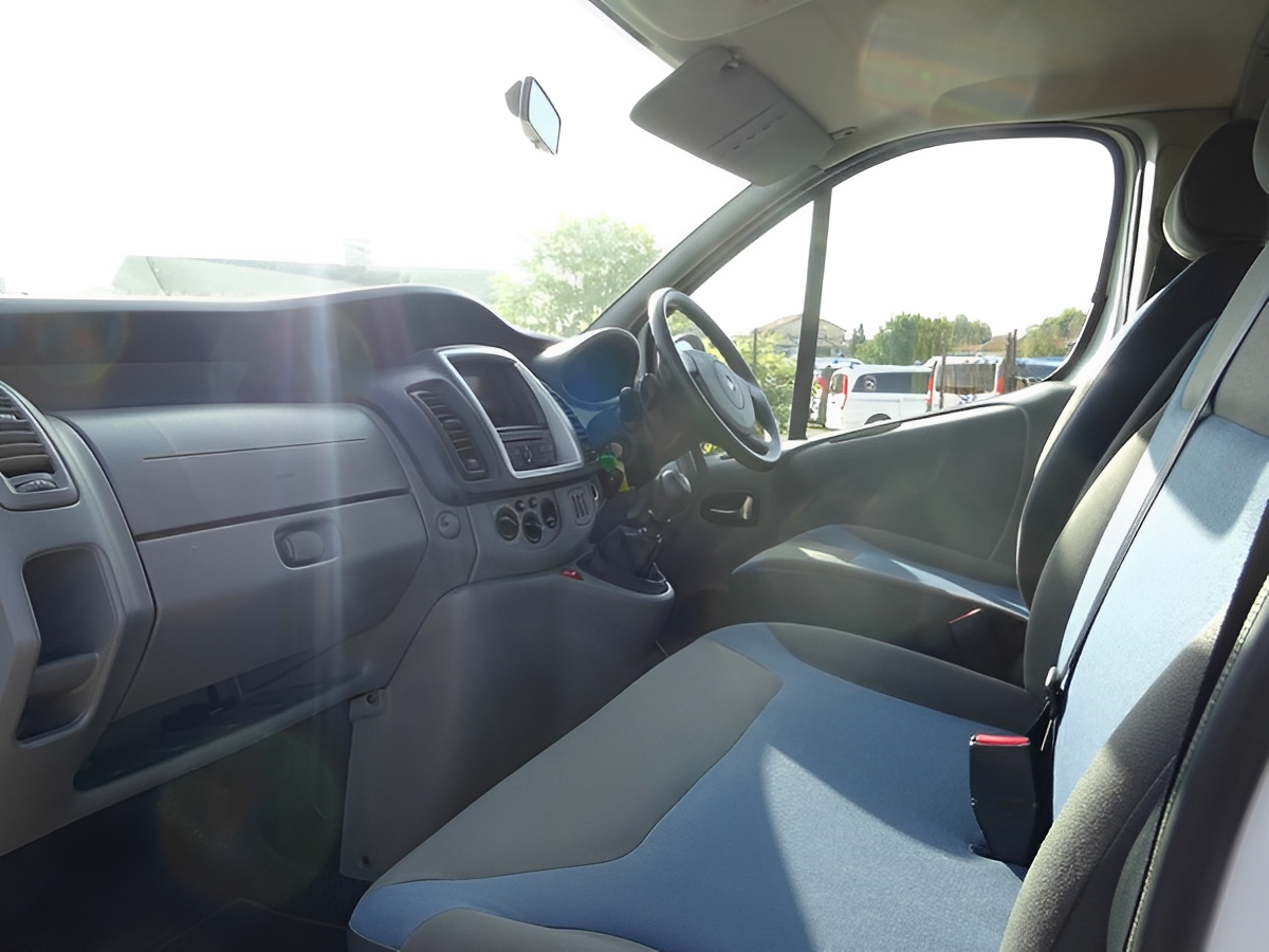 Véhicule Renault Trafic 115 CV utilitaire