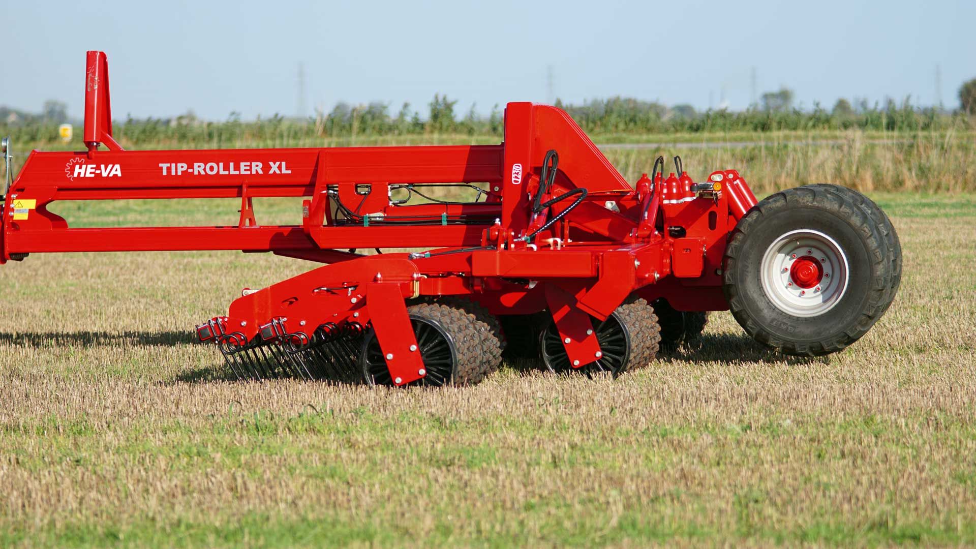 Tip-Roller XL - Rouleau agricole HE-VA - largeur 12,30 à 15,30 m - système SAT et options personnalisables_4