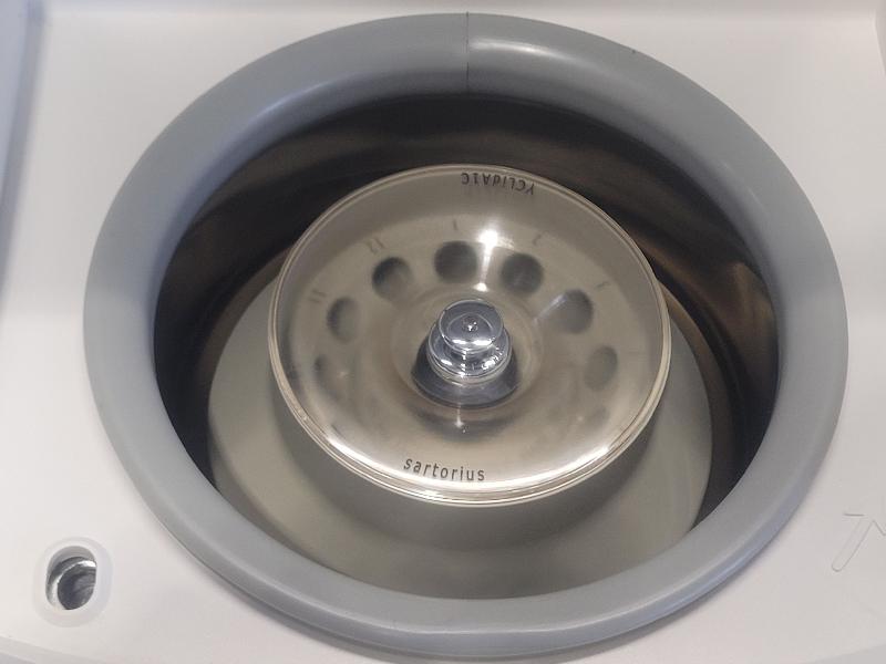 Centrifugeuse micro de laboratoire réfrigérée SARTORIUS CENTRISART A-14C avec rotor A1C tubes 1,5 / 2ml_4