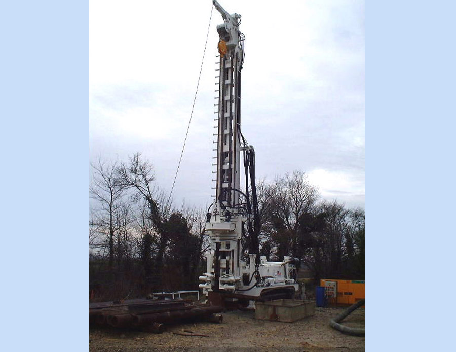 Sondeuse autonome hydraulique sur chenilles caoutchouc - Moteur Perkins, Châssis 2,45m, Force de traction 38 000 kg, Diesel 300 cv_4