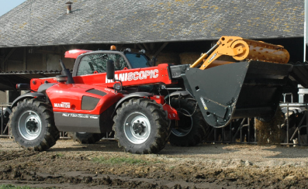 Godet distributeur Omega - Adaptation réglable et interchangeable pour engin de manutention agricole - Trappe hydraulique à grand dégagement_4