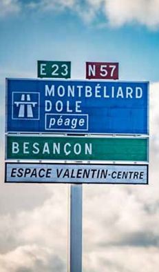 Panneaux gamme Faucon - Planches PAL - Fixation sur supports standards, portiques potence ou hauts-mâts_4