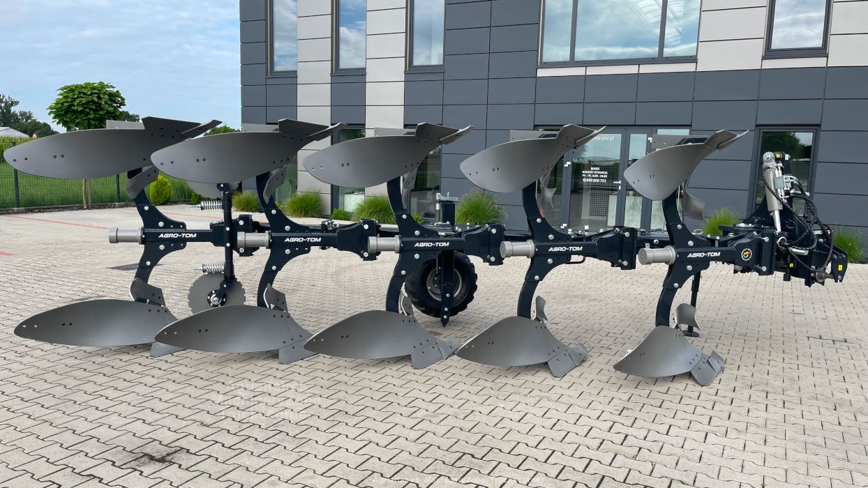 Charrue conçue pour l'exécution de tout type de labour - Agro-Tom DS 4+1_4