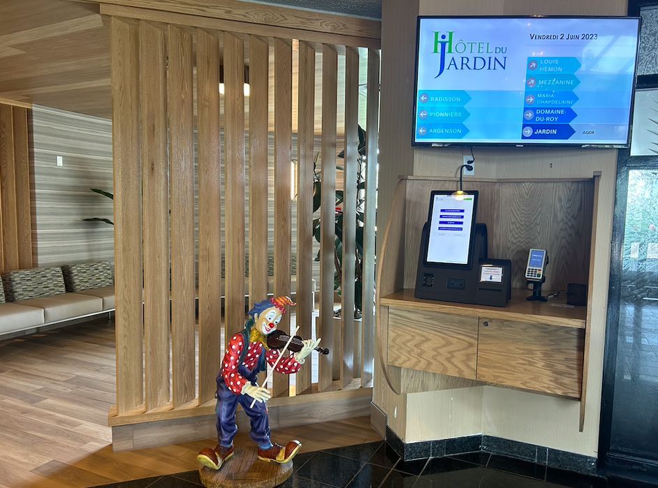 Équipement pour check-in en ligne et sur site pour hôtels