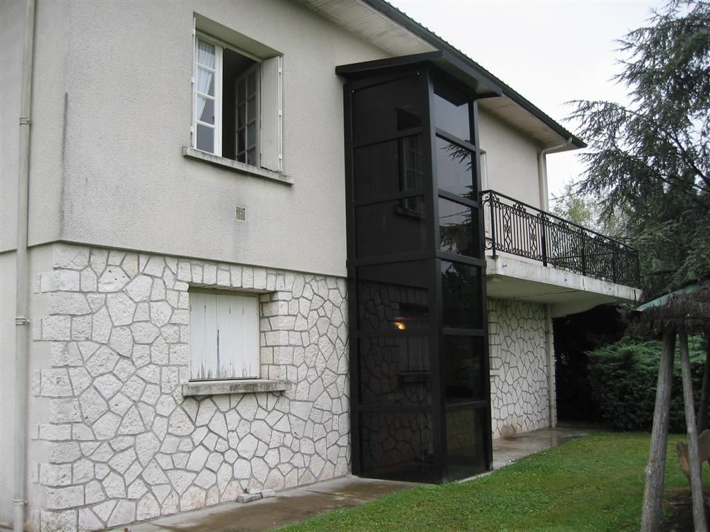 Plateforme élévatrice PMR E07 avec cabine AR:IA - Hydraulique - Charge jusqu'à 400 kg_5