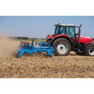 Déchaumeur agricole Culti 4000 avec versions fixes ou repliables