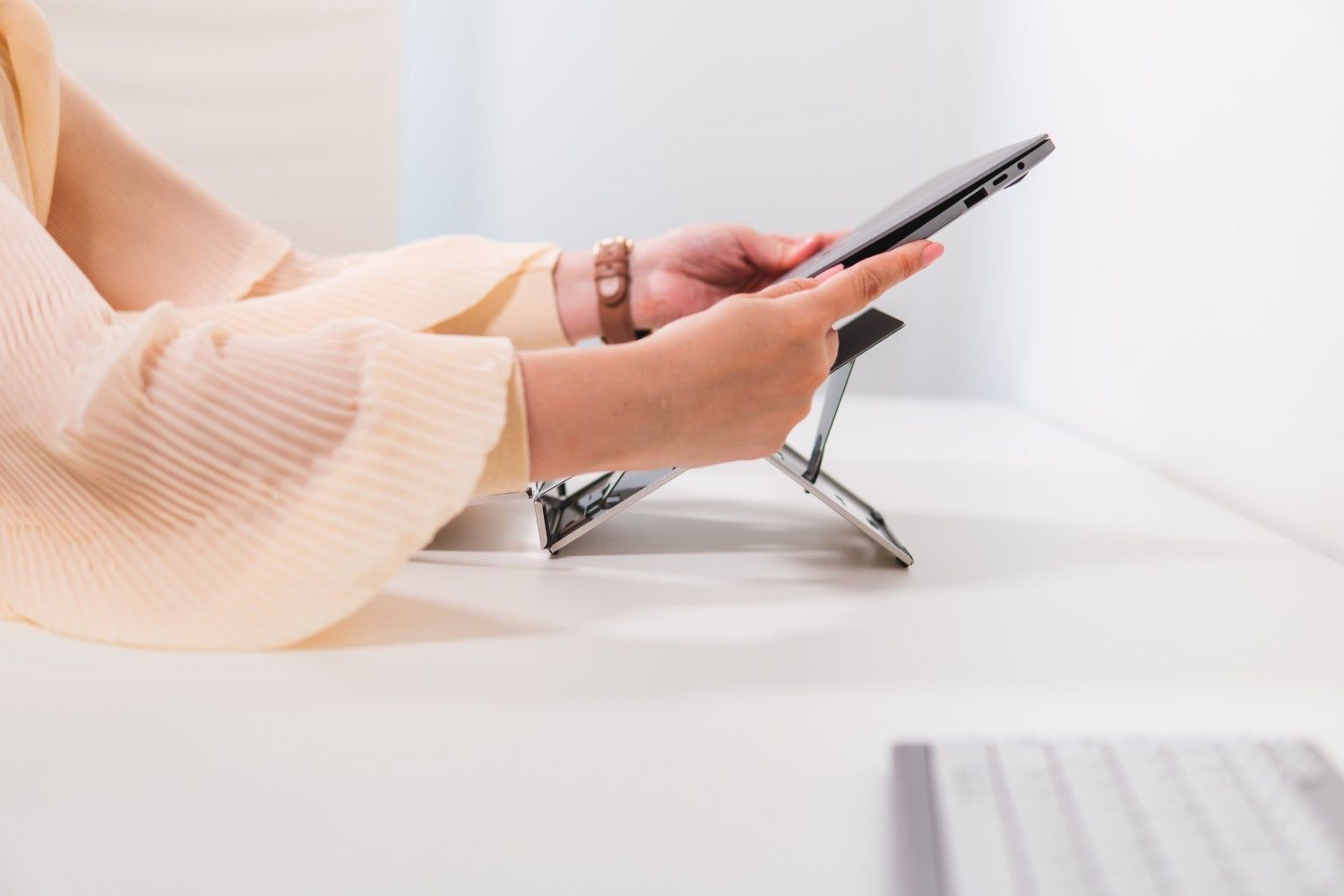 Support d'ordinateur portable de bureau - rehausseur d'écran avec réglages multiples - Garantie 2 ans_4