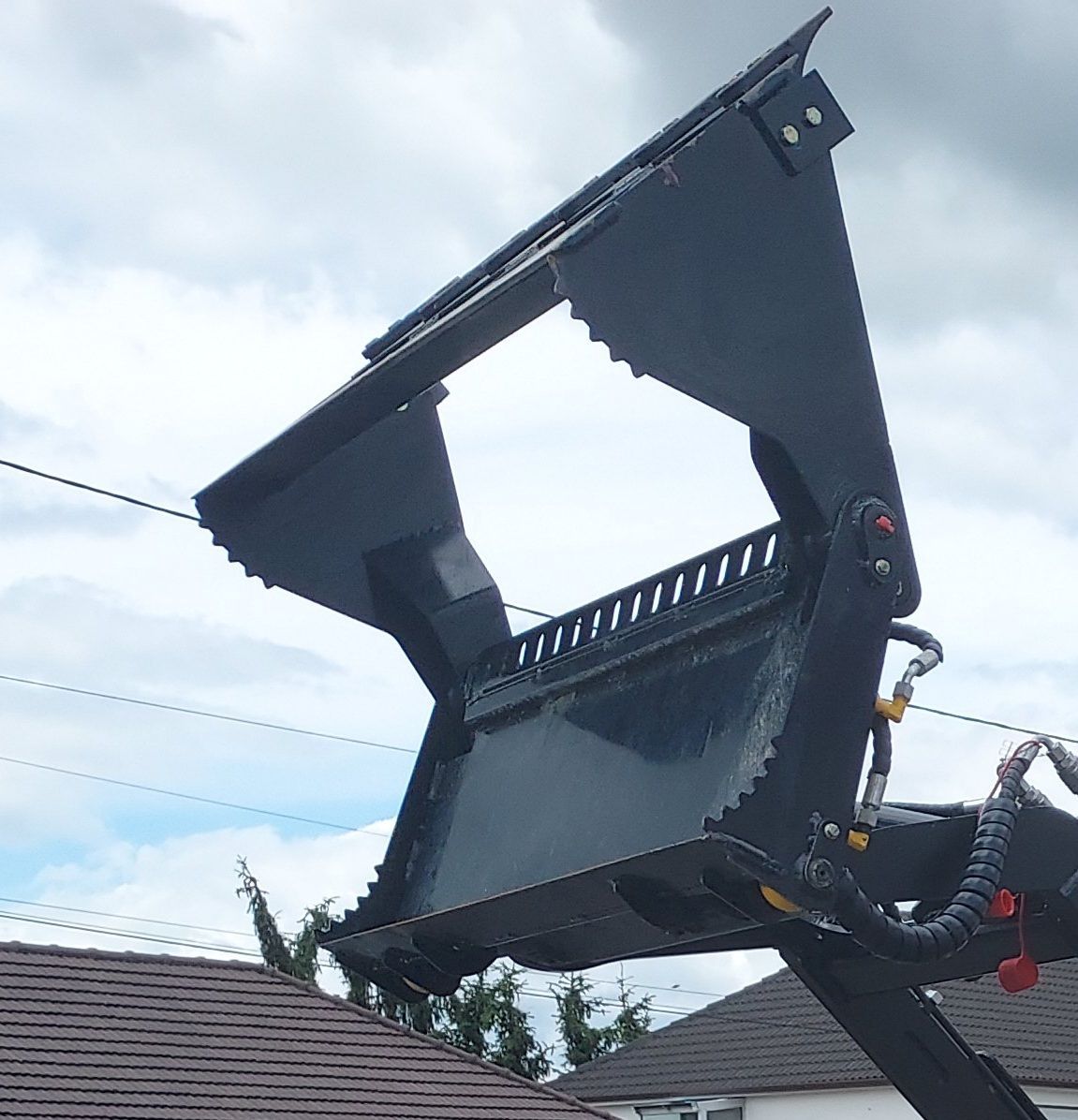 Attache rapide standard pour accessoires mini chargeuses