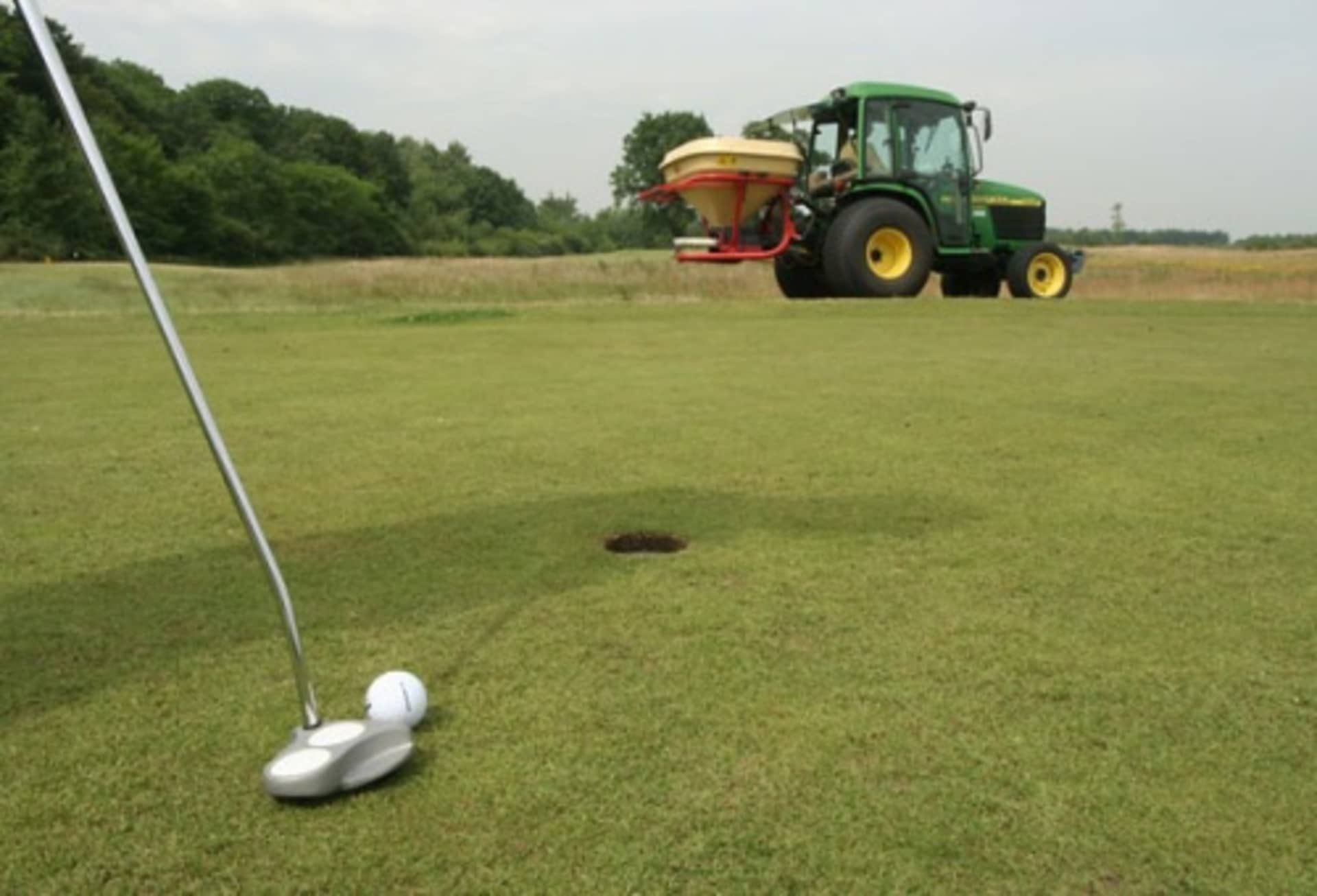 Distributeur d'engrais Vicon avec capacité de 400 à 500 litres