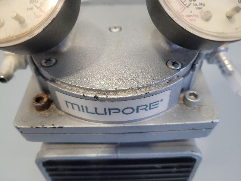 Pompe à vide/pression Millipore MILLIPORE_4