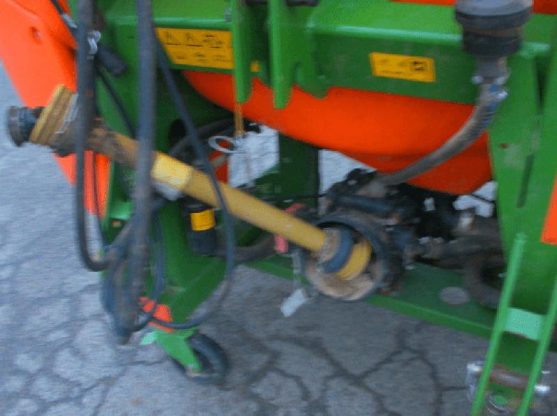 Pulvérisateur agricole Amazone UF 901 - excellente précision, 900L, rampe 15m_4