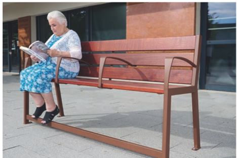 Banc et fauteuil SILAOS pour seniors - Rehausse 10 cm, repose-pieds et accoudoirs adaptés_4