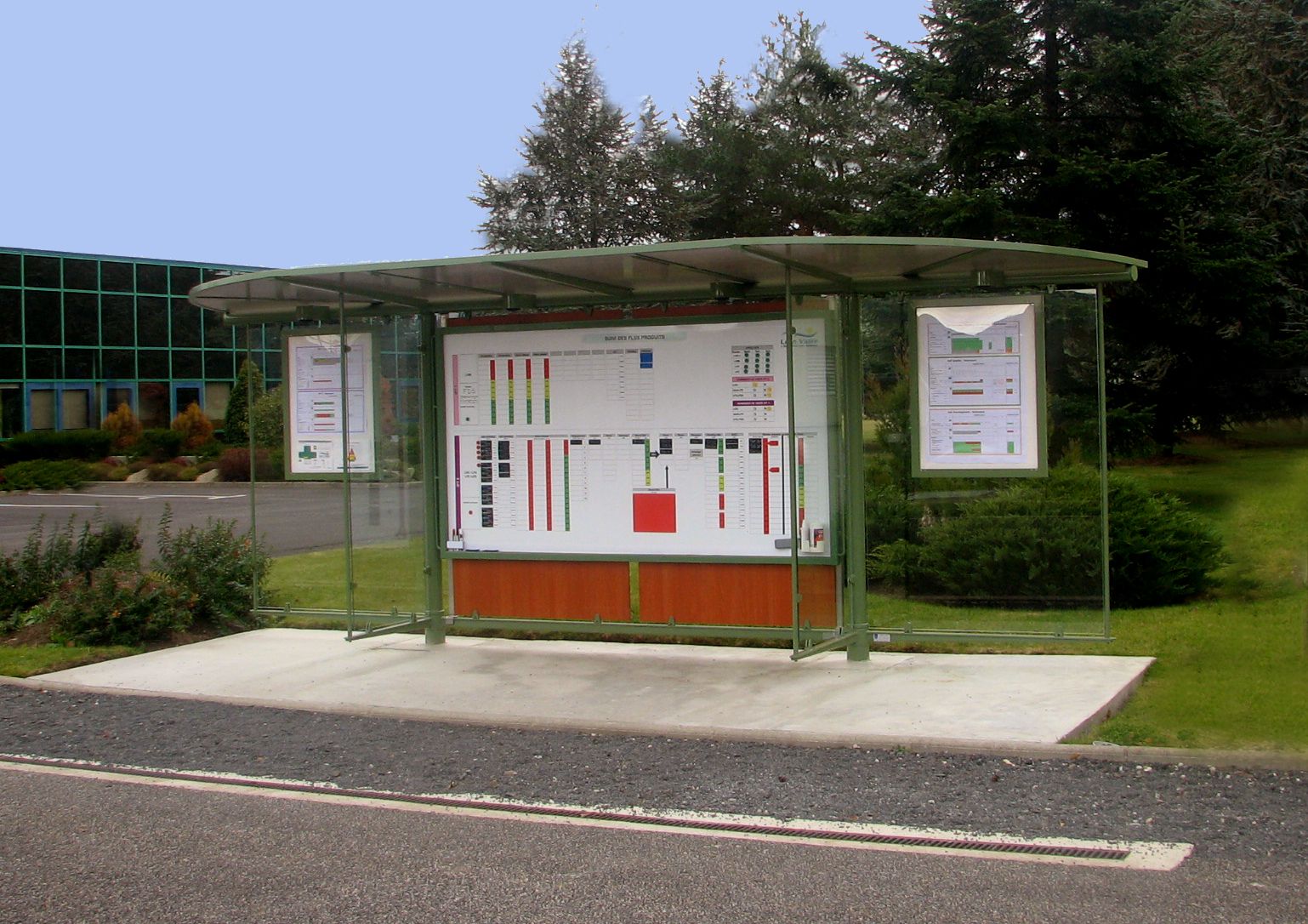 Abri bus héritage 600 x 180 cm_4