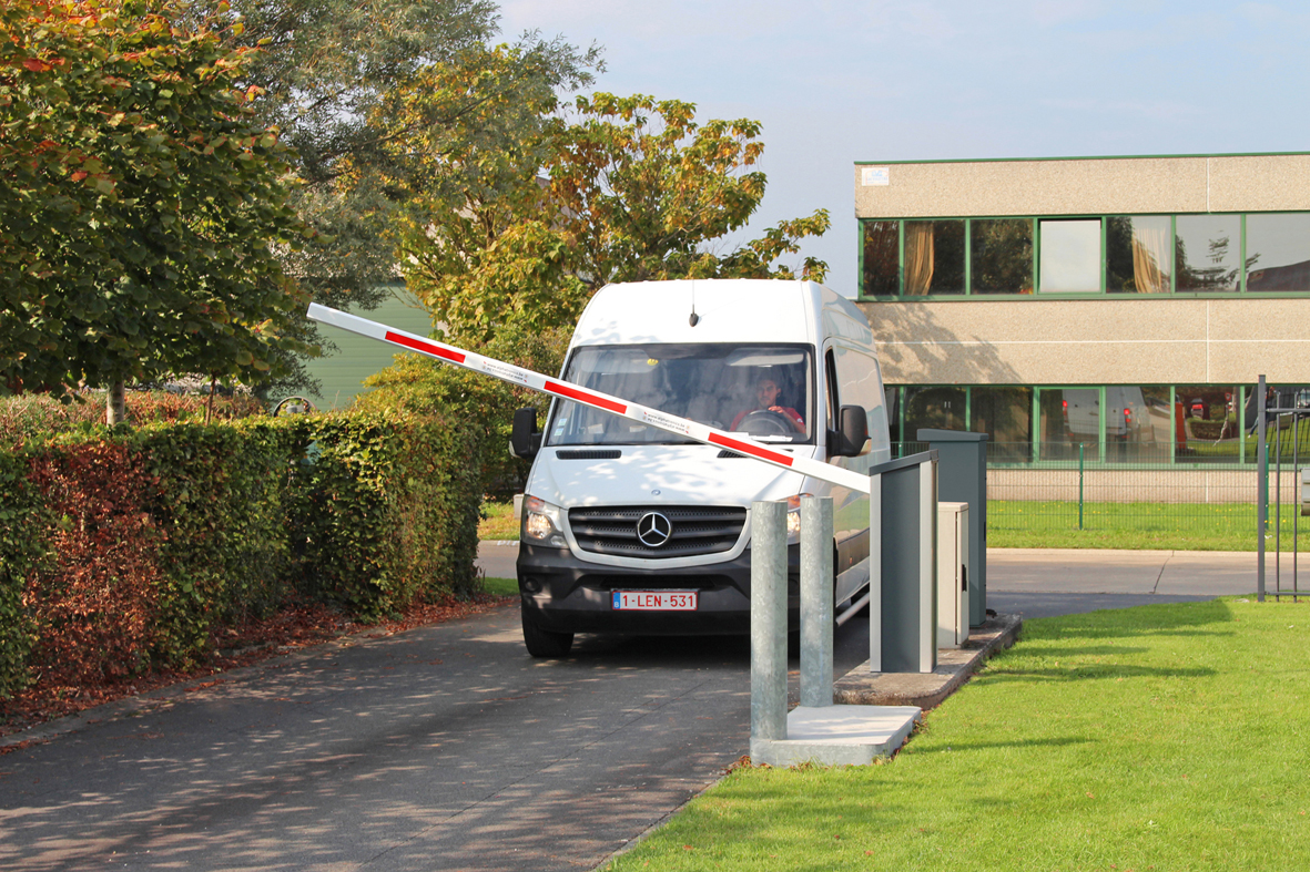 Barrière levante Smart-One - modulaire, usage intensif, ouverture rapide et silencieuse_4