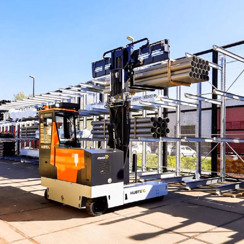 Chariot Multidirectionnel Électrique  avec une Capacité de levage  jusqu'à 4,5 tonnes en Isère et Rhône - Alpes  -  disponible en achat neuf et en location de courte à longue durée_4