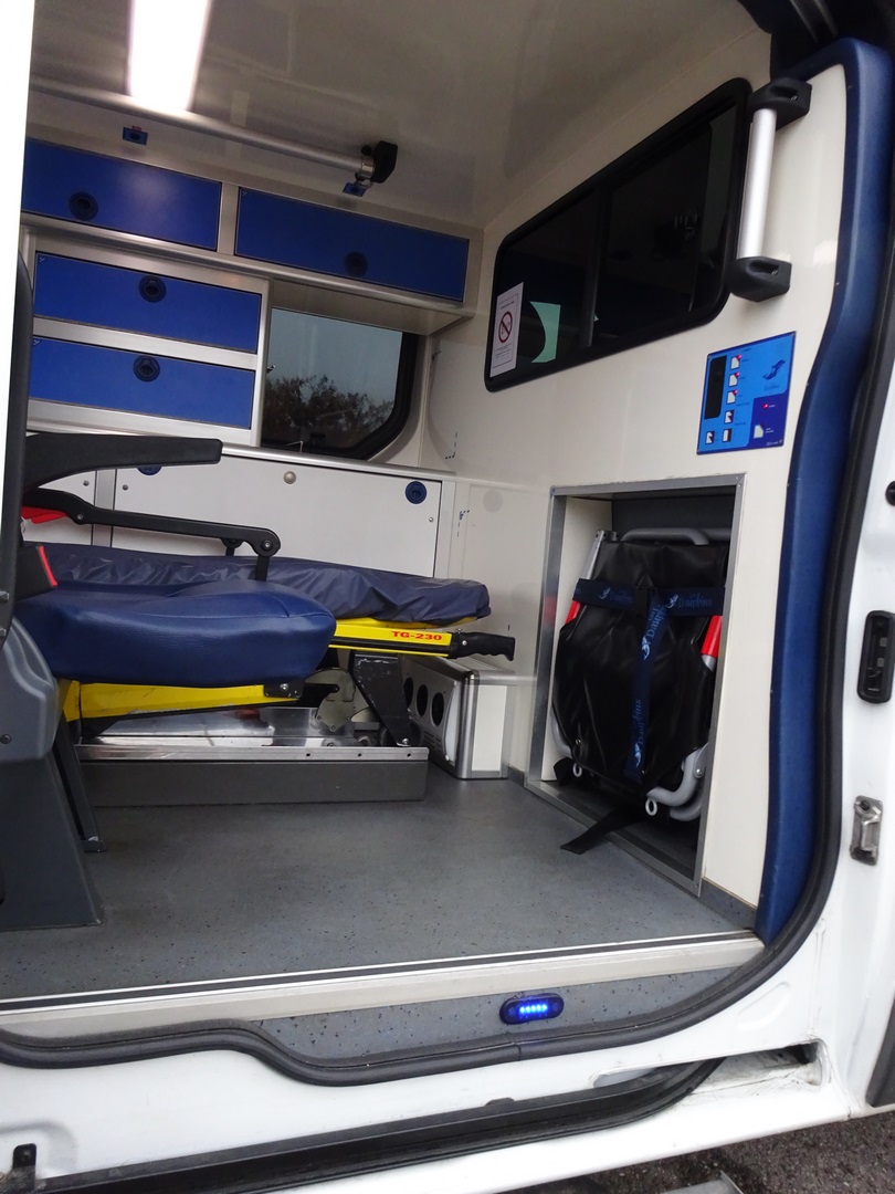 Ambulance renault trafic l1h1 2013 type a1 - occasion_4