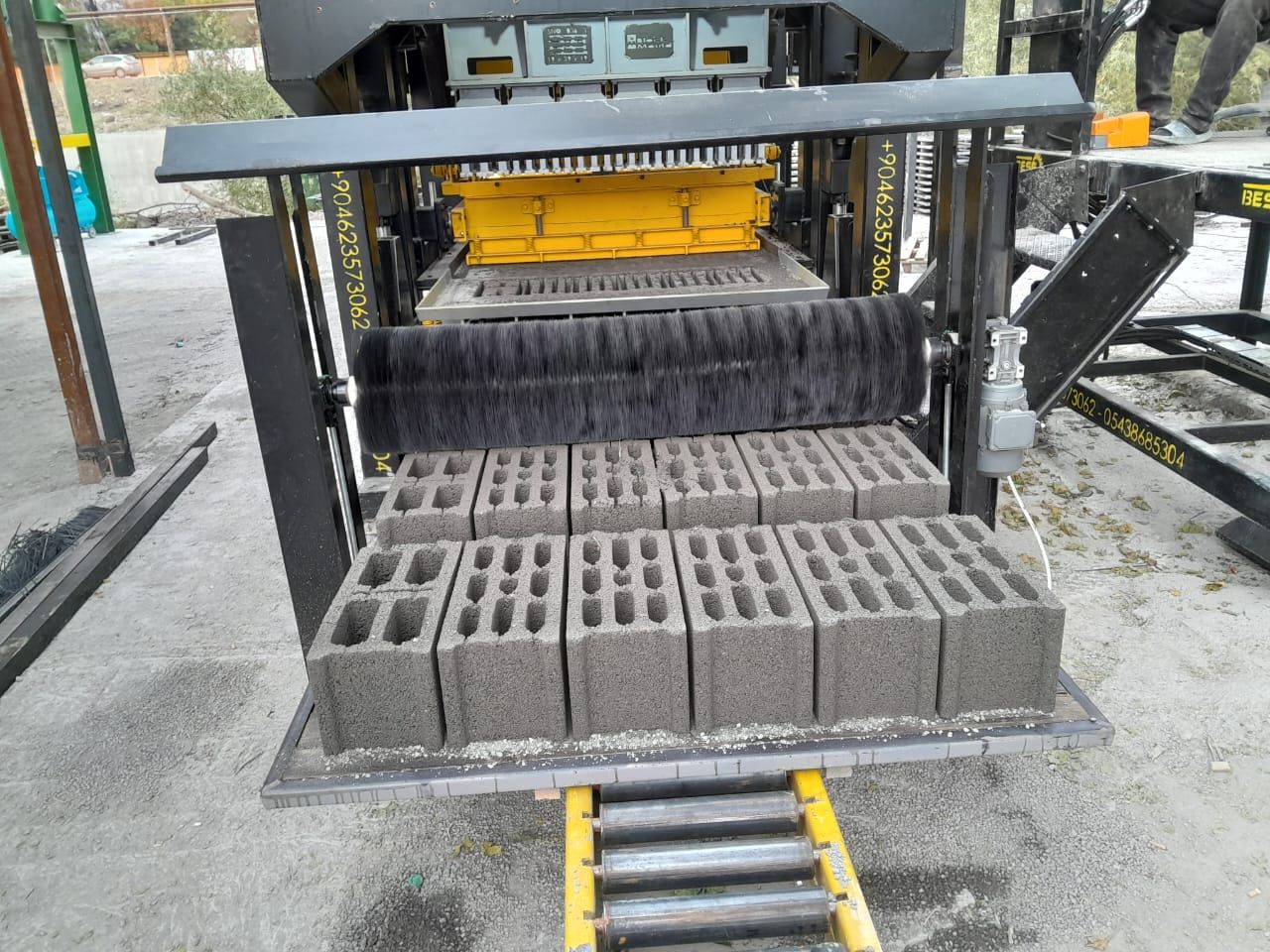 Machine à briquettes PRS-600 - Semi-automatique, capacité 6 000 briquettes/8h, économique et fiable_4