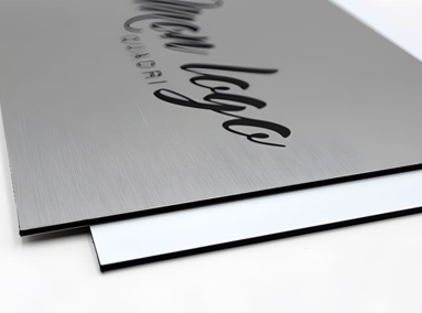 Impression sur plaque aluminium sur mesure - Alu-Dibond blanc ou brossé - découpe et perçage personnalisés_4