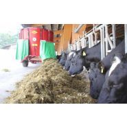 Verti-Mix - Mélangeuse agricole Strautmann avec volume de mélange utile de 7,5 à 16,5 m³ et pailleuse intégrée_4