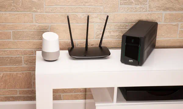 APC Back-UPS BX750MI Alimentation de secours - 750 VA, 4x C13, USB_4