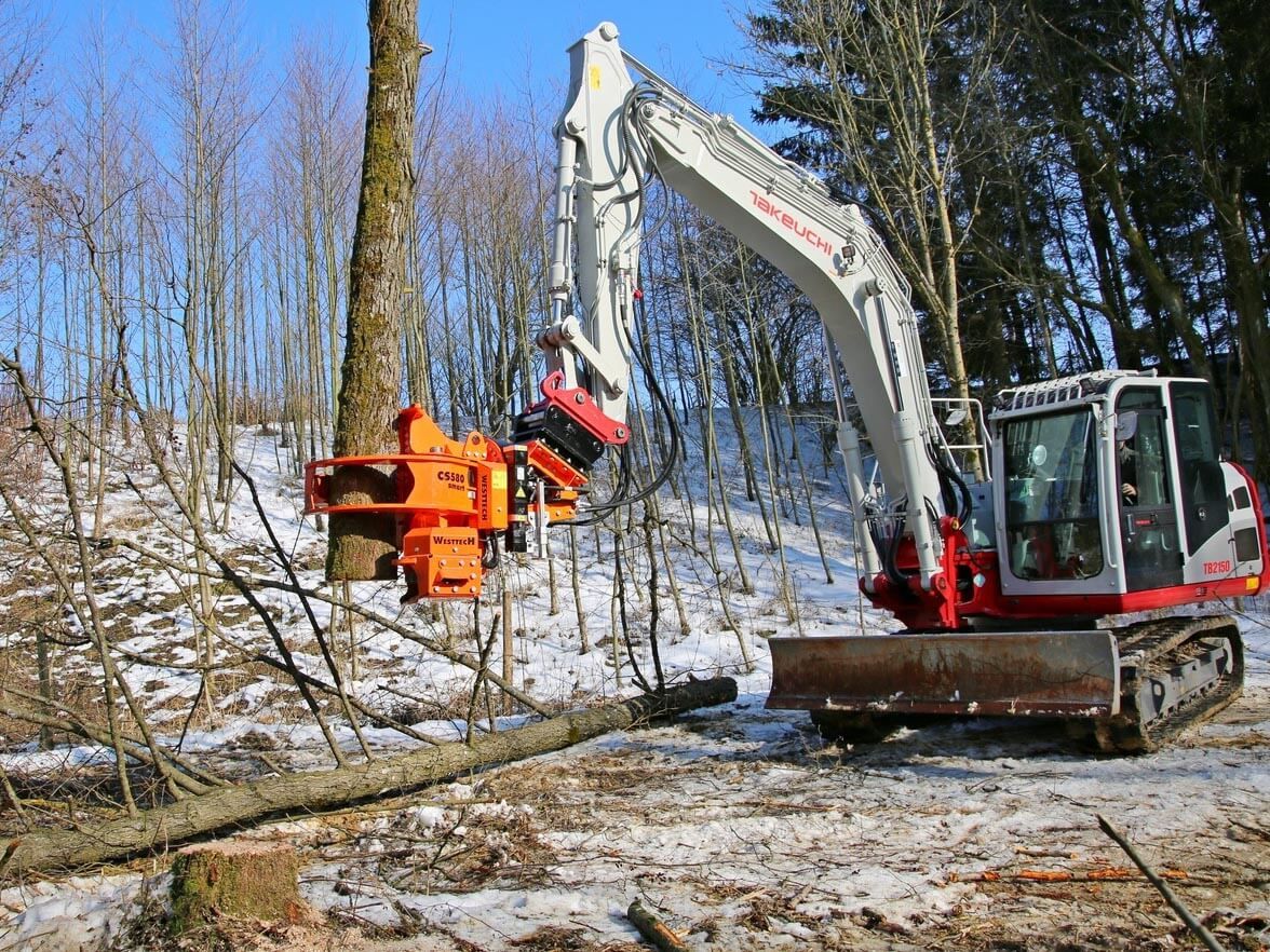 Grappin coupeur forestier avec rotation infinie grâce au Tiltator
