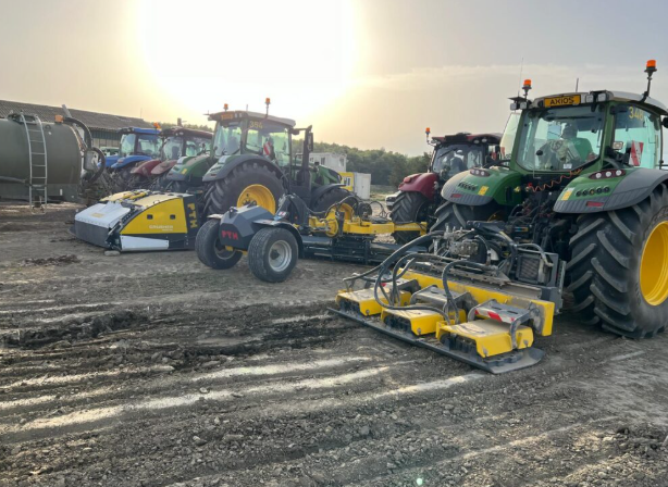Niveleuse arrière  pour les tracteurs à partir de 60 CH idéale pour les communes, les agriculteurs, les forestiers et les terrassiers - PTH PRODUCTS_4
