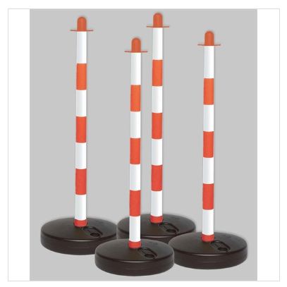 Poteaux de signalisation légers et économiques avec option de lestage