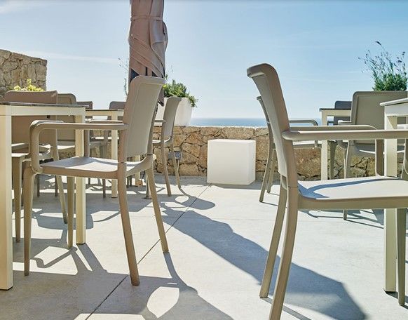 Mn-hal00-042x00 - Chaises empilables Ezpeleta - Polypropylène renforcé avec fibre de verre_4